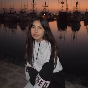 Meet your Posher, Alejandra